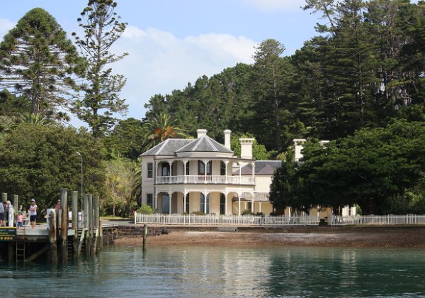 Guv's home